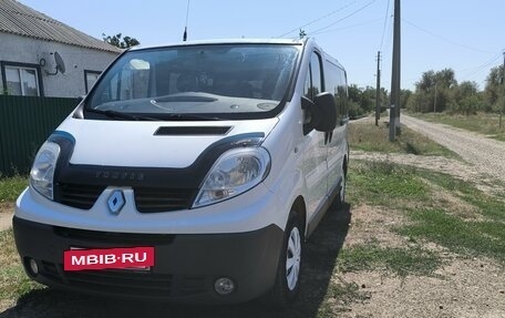 Renault Trafic, 2010 год, 1 800 000 рублей, 2 фотография