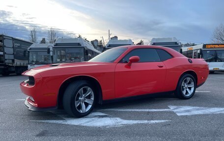 Dodge Challenger III рестайлинг 2, 2019 год, 3 200 000 рублей, 4 фотография