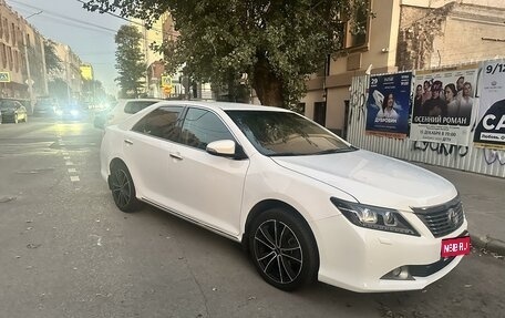 Toyota Camry, 2013 год, 1 870 000 рублей, 1 фотография