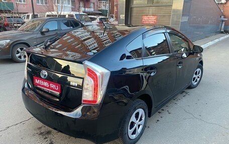 Toyota Prius, 2015 год, 1 460 000 рублей, 1 фотография