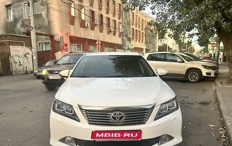 Toyota Camry, 2013 год, 1 870 000 рублей, 2 фотография