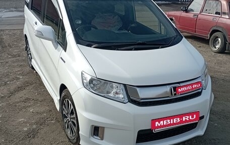 Honda Freed I, 2014 год, 1 500 000 рублей, 2 фотография