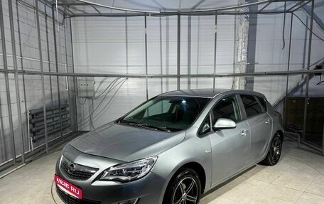 Opel Astra J, 2010 год, 629 000 рублей, 1 фотография