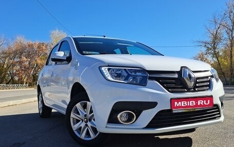 Renault Logan II, 2019 год, 985 000 рублей, 1 фотография