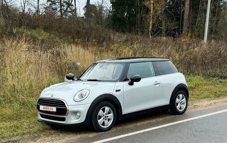 MINI Hatch, 2017 год, 1 990 000 рублей, 20 фотография