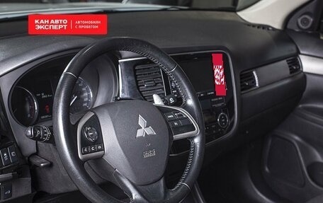 Mitsubishi Outlander III рестайлинг 3, 2014 год, 2 104 000 рублей, 5 фотография