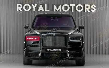 Rolls-Royce Cullinan, 2023 год, 63 990 000 рублей, 2 фотография