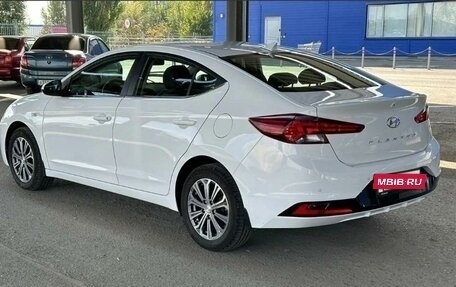 Hyundai Elantra VI рестайлинг, 2020 год, 2 200 000 рублей, 2 фотография