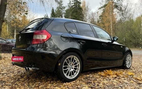 BMW 1 серия, 2006 год, 700 000 рублей, 10 фотография