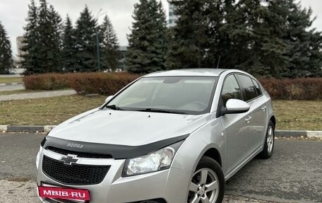 Chevrolet Cruze II, 2011 год, 785 000 рублей, 3 фотография