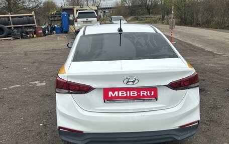 Hyundai Solaris II рестайлинг, 2018 год, 935 000 рублей, 7 фотография