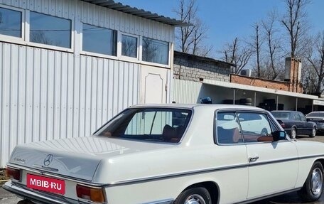 Mercedes-Benz W114, 1974 год, 3 500 000 рублей, 3 фотография