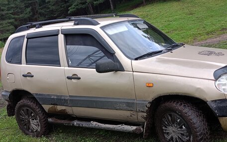 Chevrolet Niva I рестайлинг, 2004 год, 310 000 рублей, 2 фотография