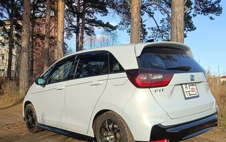 Honda Fit, 2020 год, 1 990 000 рублей, 2 фотография