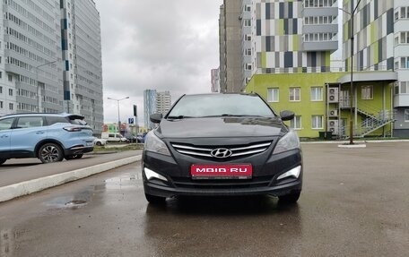 Hyundai Solaris II рестайлинг, 2015 год, 1 200 000 рублей, 1 фотография