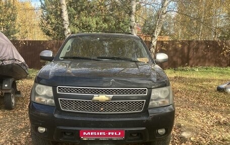 Chevrolet Tahoe III, 2011 год, 1 950 000 рублей, 1 фотография