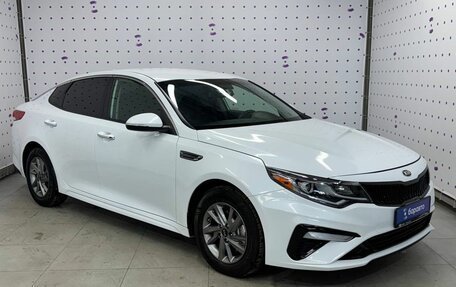 KIA Optima IV, 2018 год, 2 070 000 рублей, 3 фотография