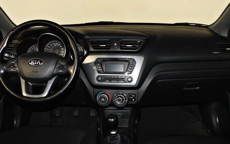 KIA Rio III рестайлинг, 2014 год, 997 000 рублей, 13 фотография