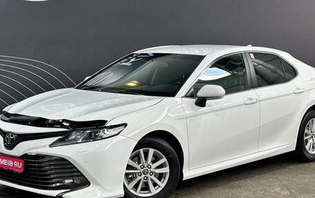 Toyota Camry, 2019 год, 2 640 000 рублей, 1 фотография