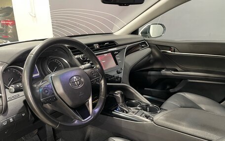 Toyota Camry, 2019 год, 2 640 000 рублей, 8 фотография