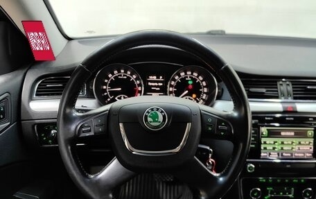 Skoda Superb III рестайлинг, 2012 год, 998 000 рублей, 13 фотография