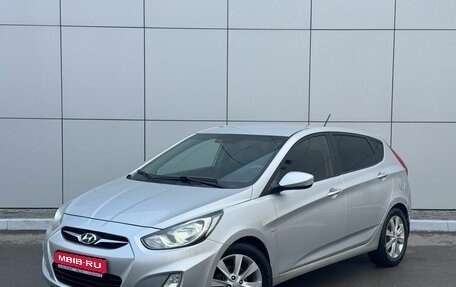 Hyundai Solaris II рестайлинг, 2011 год, 850 000 рублей, 1 фотография