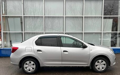 Renault Logan II, 2018 год, 735 000 рублей, 2 фотография