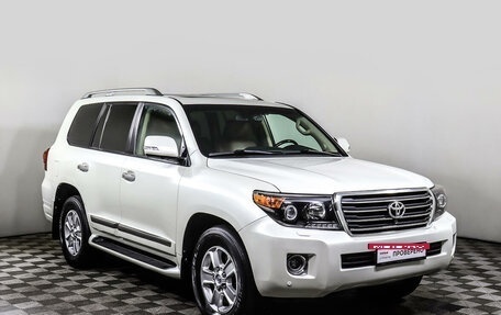 Toyota Land Cruiser 200, 2015 год, 4 298 000 рублей, 2 фотография