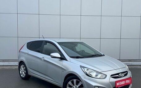 Hyundai Solaris II рестайлинг, 2011 год, 850 000 рублей, 6 фотография