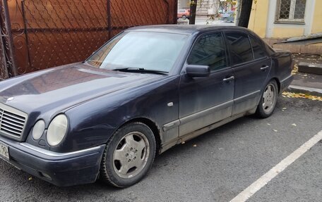 Mercedes-Benz E-Класс, 1998 год, 380 000 рублей, 2 фотография