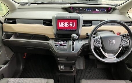 Honda Freed II, 2019 год, 1 450 000 рублей, 7 фотография