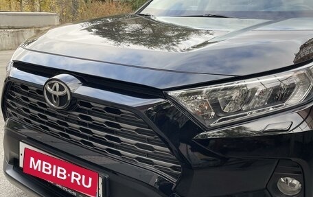 Toyota RAV4, 2020 год, 4 000 000 рублей, 1 фотография