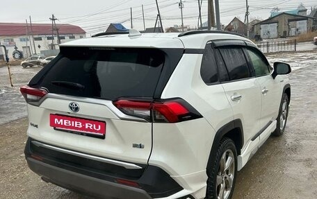 Toyota RAV4, 2019 год, 3 600 000 рублей, 8 фотография