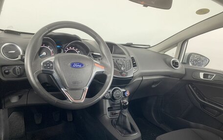 Ford Fiesta, 2016 год, 950 000 рублей, 13 фотография