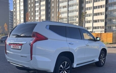 Mitsubishi Pajero Sport III рестайлинг, 2017 год, 3 550 000 рублей, 3 фотография