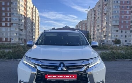 Mitsubishi Pajero Sport III рестайлинг, 2017 год, 3 550 000 рублей, 7 фотография