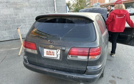 Toyota Caldina, 2001 год, 260 000 рублей, 20 фотография