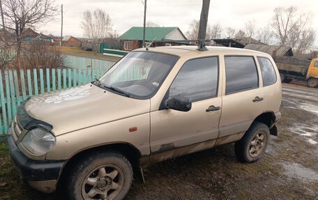 Chevrolet Niva I рестайлинг, 2004 год, 290 000 рублей, 1 фотография