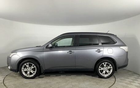 Mitsubishi Outlander III рестайлинг 3, 2012 год, 1 900 000 рублей, 8 фотография