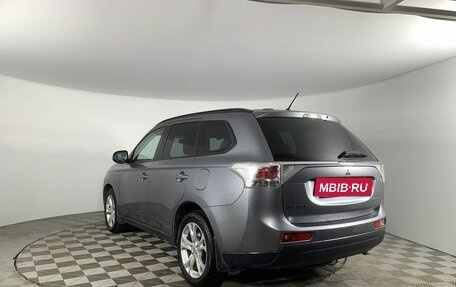 Mitsubishi Outlander III рестайлинг 3, 2012 год, 1 900 000 рублей, 7 фотография