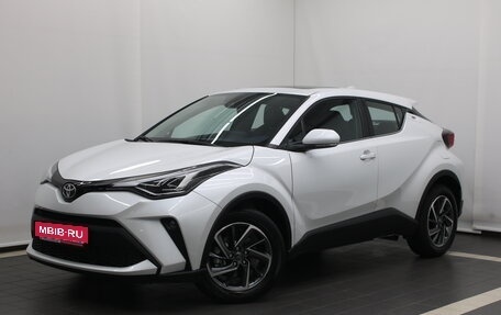 Toyota C-HR I рестайлинг, 2024 год, 3 600 000 рублей, 1 фотография