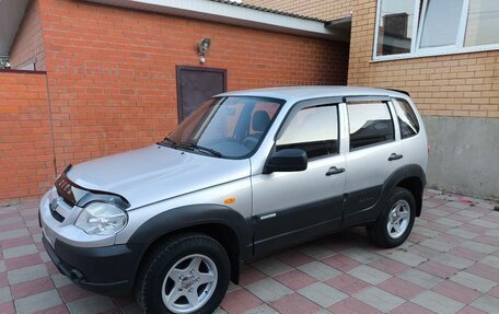 Chevrolet Niva I рестайлинг, 2012 год, 635 000 рублей, 4 фотография