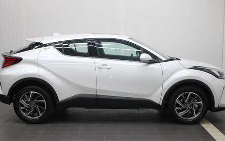 Toyota C-HR I рестайлинг, 2024 год, 3 600 000 рублей, 10 фотография