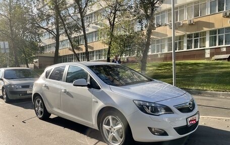 Opel Astra J, 2012 год, 800 000 рублей, 2 фотография