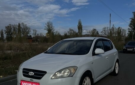 KIA cee'd I рестайлинг, 2009 год, 890 000 рублей, 1 фотография