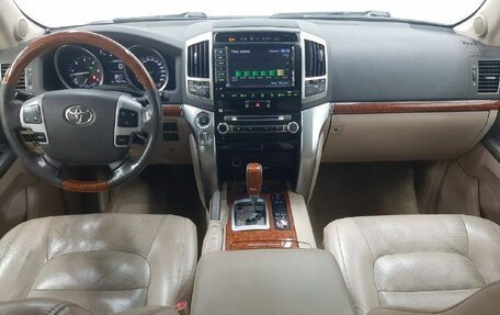 Toyota Land Cruiser 200, 2012 год, 3 050 000 рублей, 12 фотография