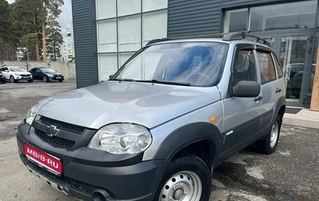 Chevrolet Niva I рестайлинг, 2010 год, 380 000 рублей, 1 фотография