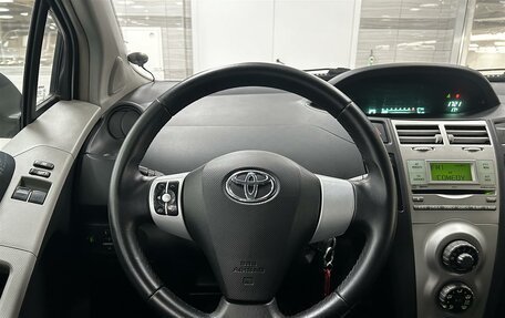 Toyota Yaris III рестайлинг, 2007 год, 645 000 рублей, 13 фотография