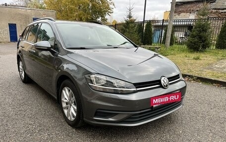 Volkswagen Golf VII, 2018 год, 1 685 000 рублей, 4 фотография