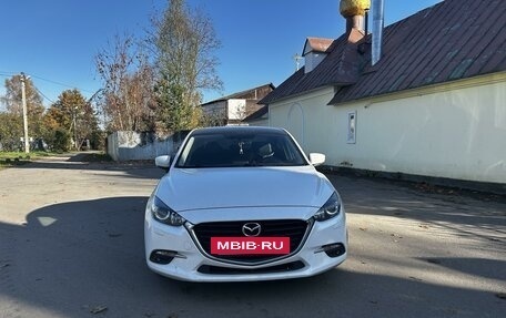 Mazda 3, 2018 год, 2 200 000 рублей, 2 фотография